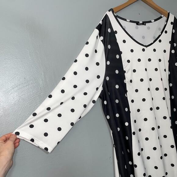Lily by Firmiana Tunic Top Plus Size 4XL Black White Polka Dot Stretch Easy Care - Picture 3 of 11